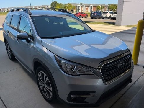 Used 2019 Subaru Ascent Limited image 2