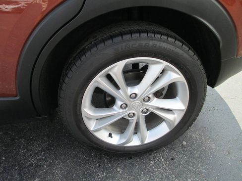 Certified 2020 Buick Encore GX Preferred w/ Cold Weather Comfort Package FWD image 14