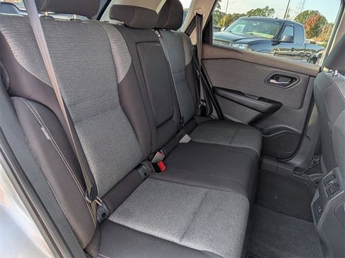 Used 2023 Nissan Rogue SV image 25