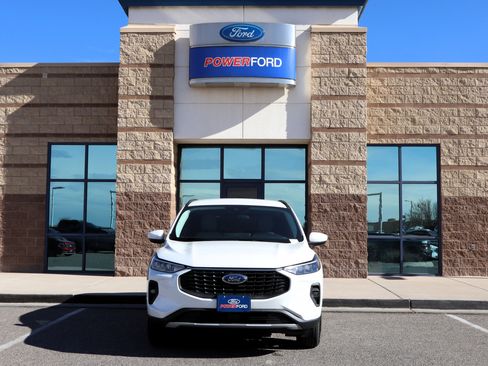 New 2026 Ford Escape SE image 3