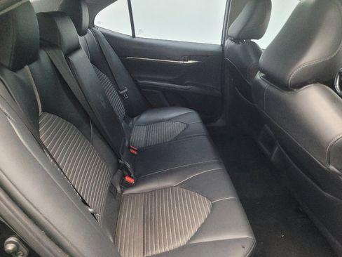 Used 2021 Toyota Camry SE FWD image 19