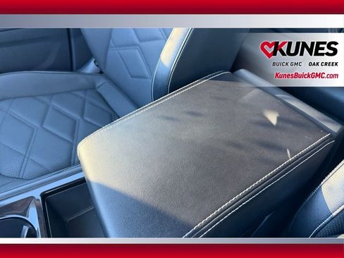 Used 2024 Volkswagen Atlas SE image 23