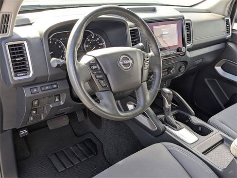 Used 2022 Nissan Frontier SV image 17