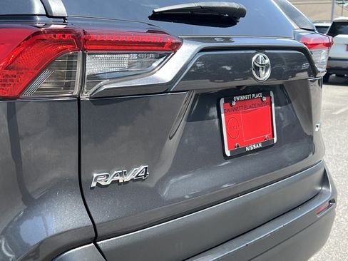 Used 2021 Toyota RAV4 XLE FWD image 29