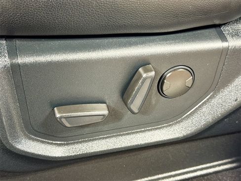 Used 2020 Ford F250 Lariat w/ Lariat Ultimate Package image 25