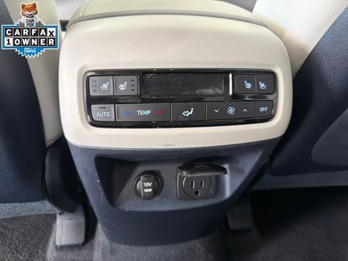 Used 2024 Hyundai Palisade Limited FWD image 13