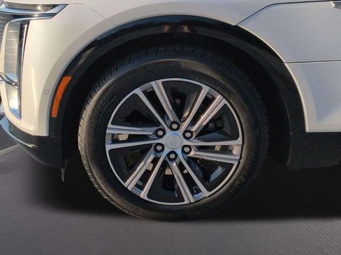 Certified 2024 Cadillac Lyriq Luxury AWD/4WD image 16