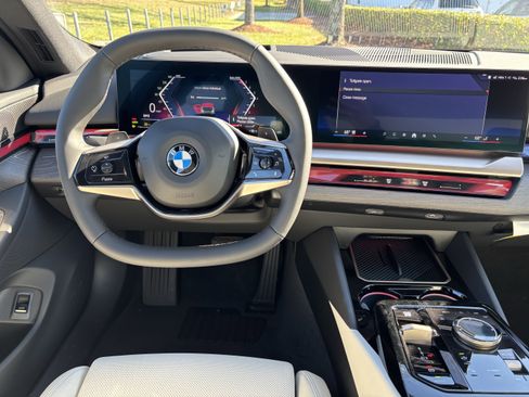 Used 2026 BMW 530i xDrive image 19