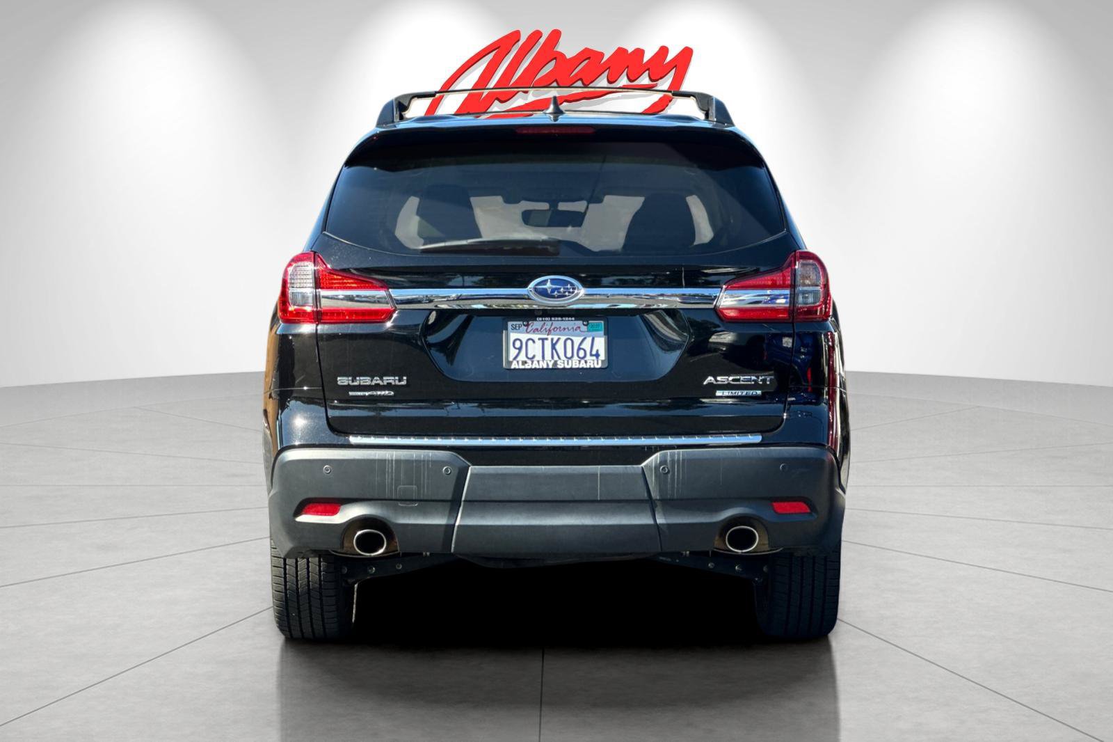 Used 2022 Subaru Ascent Limited w/ Technology Package AWD/4WD image 5