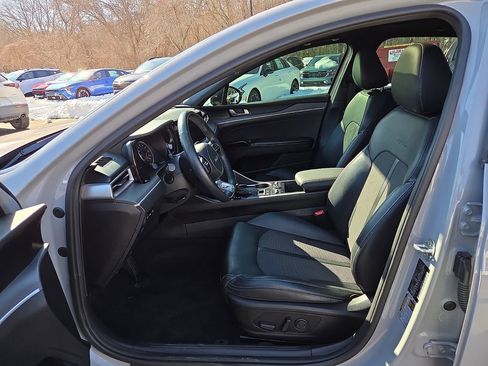 Used 2023 Kia K5 GT-Line image 14