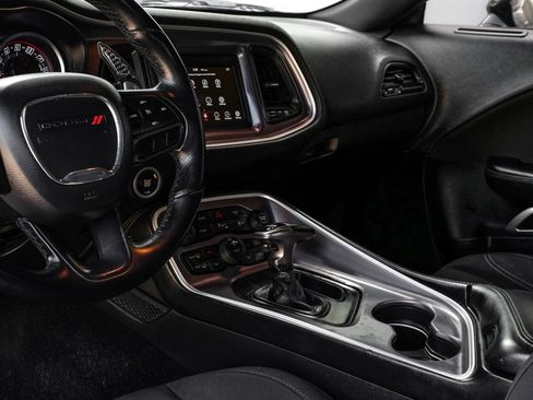 Used 2022 Dodge Challenger GT image 34