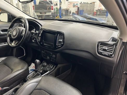Used 2021 Jeep Compass Latitude AWD/4WD image 15