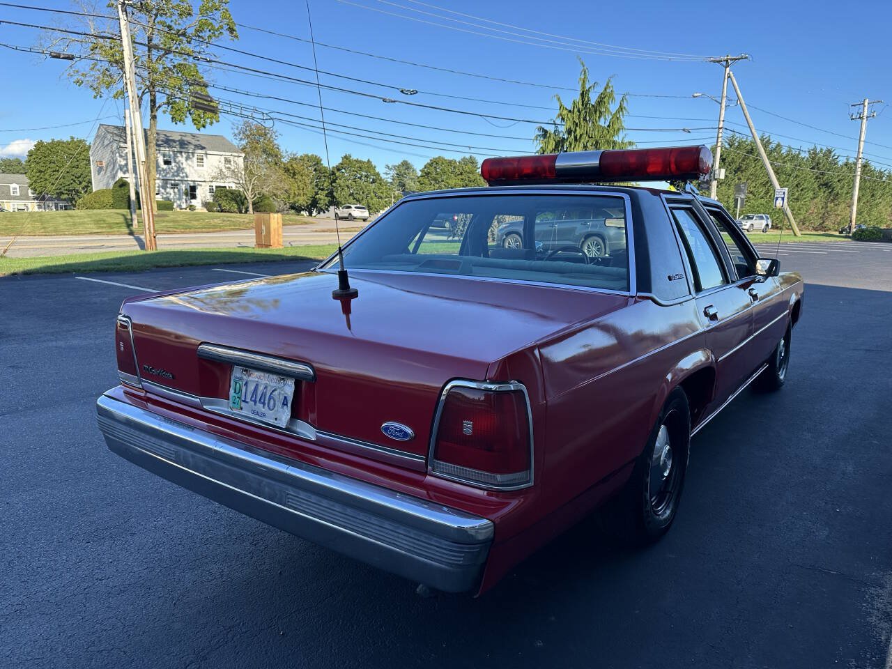 Used 1990 Ford LTD Crown Victoria RWD image 6