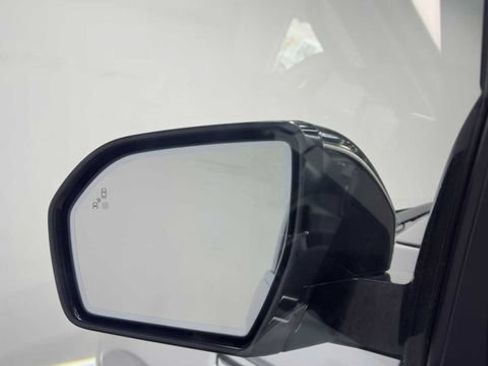 Used 2019 Lincoln Navigator L Select RWD image 11