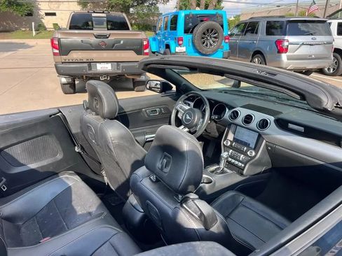 Used 2022 Ford Mustang Premium RWD image 6
