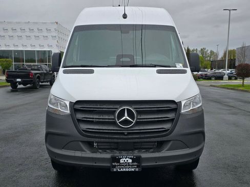 New 2026 Mercedes-Benz Sprinter 144 Cargo image 9