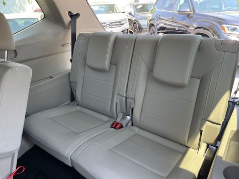 Used 2023 Volkswagen Atlas SE w/ Black Wheel Package AWD/4WD image 25