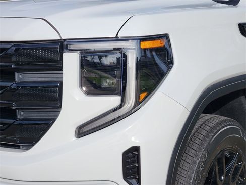New 2025 GMC Sierra 1500 Elevation image 5