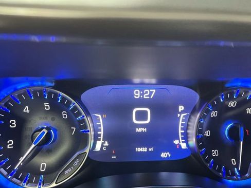 Used 2025 Chrysler Pacifica Limited w/ Uconnect Theater Family Group AWD/4WD image 15