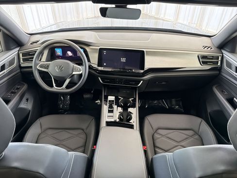 New 2026 Volkswagen Atlas Cross Sport SE FWD image 17