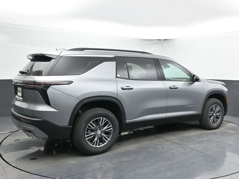 New 2026 Chevrolet Traverse LT w/ Driver Confidence Package image 8