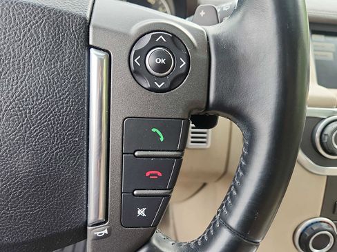 Used 2016 Land Rover LR4 AWD/4WD image 22
