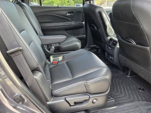 Used 2021 Honda Pilot Touring image 15