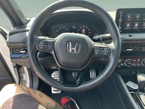 Used 2023 Honda Accord Sport image 11