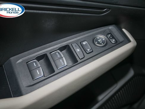 Used 2025 Honda Accord LX image 32