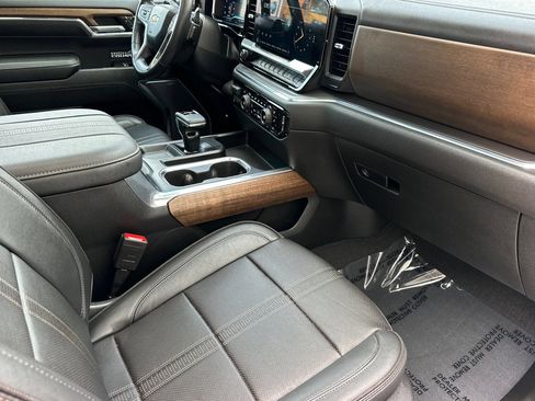Certified 2023 Chevrolet Silverado 1500 High Country w/ High Country Premium Package AWD/4WD image 19