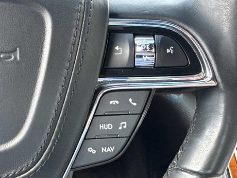 Used 2017 Lincoln Continental Reserve w/ Technology Package FWD image 29