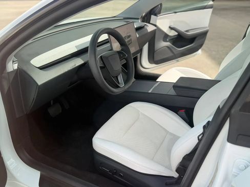Used 2024 Tesla Model 3 Standard Range RWD image 17