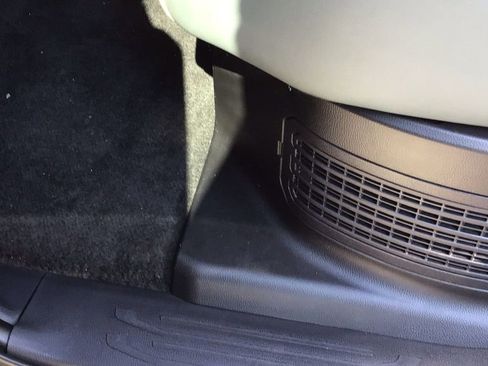 Used 2024 Toyota Tacoma Trailhunter image 13