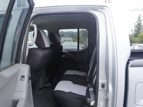 Used 2017 Nissan Frontier SV RWD image 21