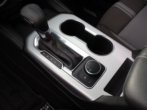 Used 2024 Chevrolet Blazer LT w/ Convenience Package FWD image 19