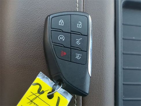 Used 2022 Chevrolet Suburban High Country image 29