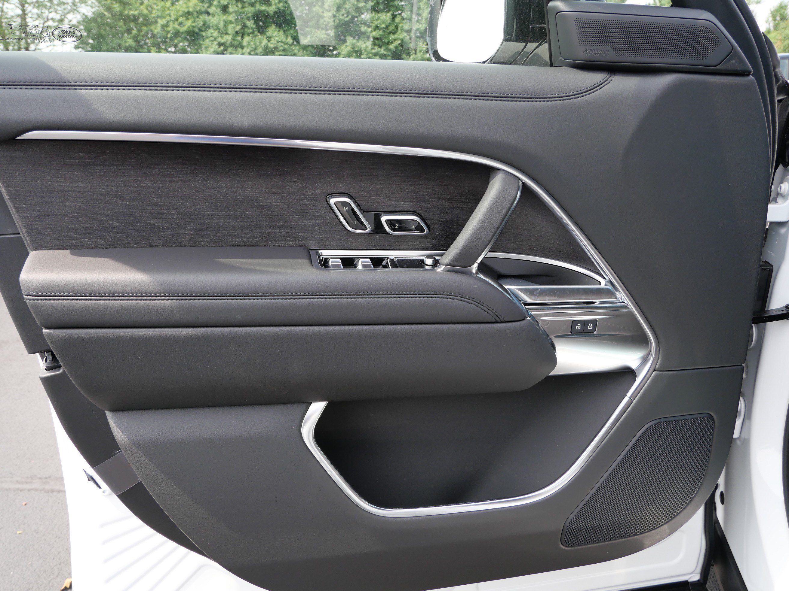 New 2026 Land Rover Range Rover SE AWD/4WD image 4