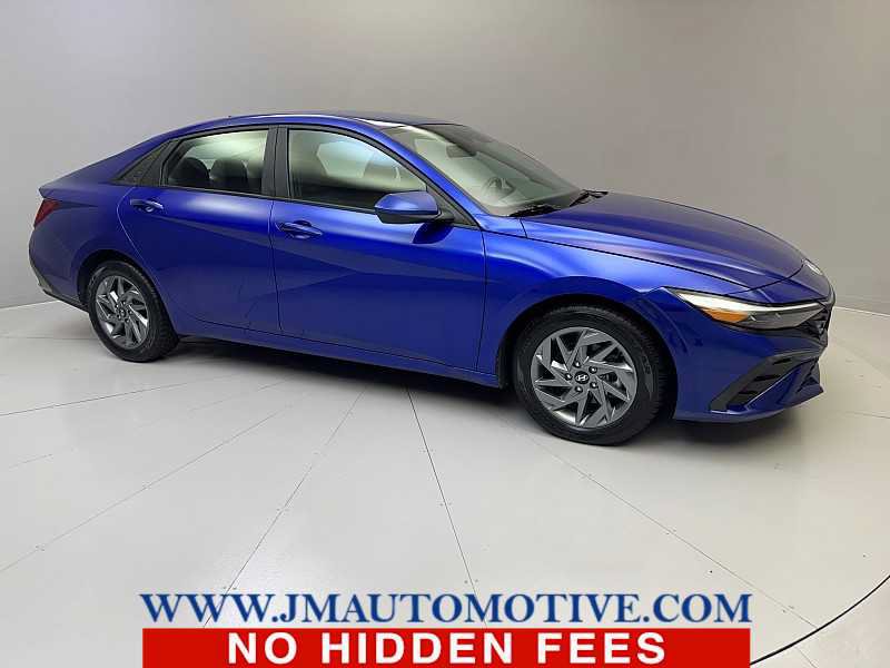 Used 2024 Hyundai Elantra SEL FWD image 7