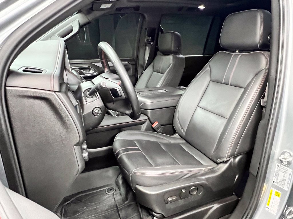 Used 2024 Chevrolet Suburban RST w/ Luxury Package AWD/4WD image 7