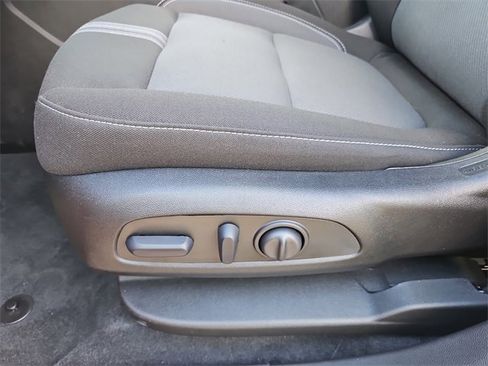 New 2025 Chevrolet Blazer LT image 13