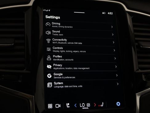 Used 2025 Volvo XC90 B5 Plus w/ Protection Package Premier image 37