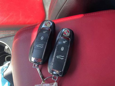 Used 2015 Porsche Macan S image 46