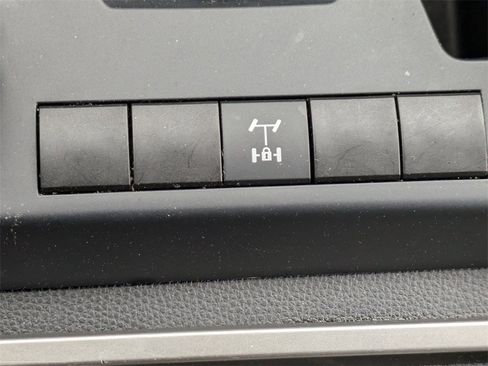 Used 2025 Toyota Tacoma TRD Off-Road image 24