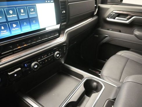 Used 2025 Chevrolet Silverado 2500 LTZ w/ LTZ Convenience Package image 31