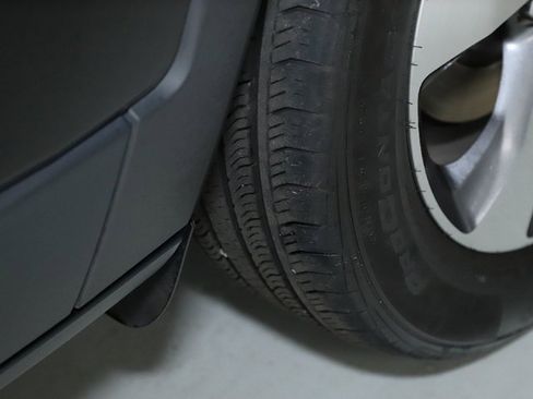 Used 2022 Jeep Cherokee Limited image 38