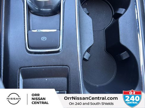 Used 2018 Ford Fusion SE w/ Fusion SE Technology Package FWD image 28