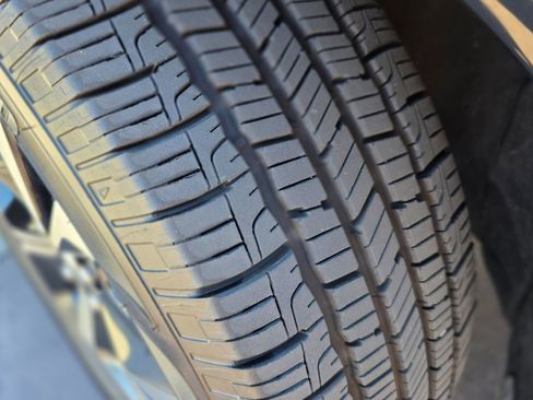 Used 2021 Ford Mustang Mach-E Premium image 23