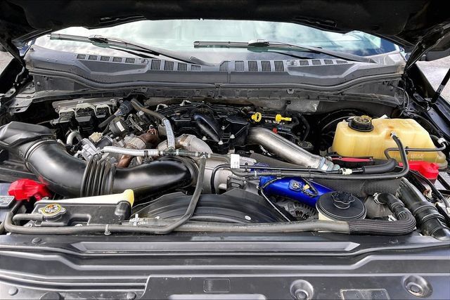 Used 2019 Ford F350 Lariat w/ Lariat Ultimate Package AWD/4WD image 9