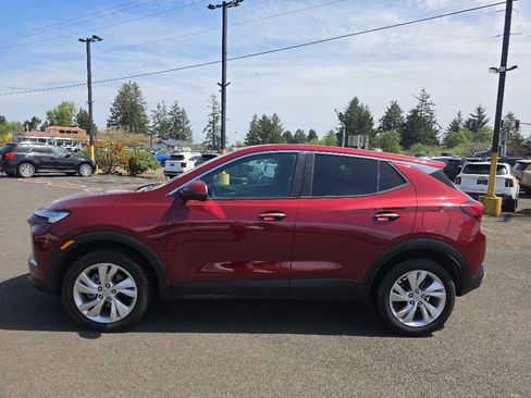 Used 2024 Buick Encore GX Preferred w/ Comfort Package AWD/4WD image 3