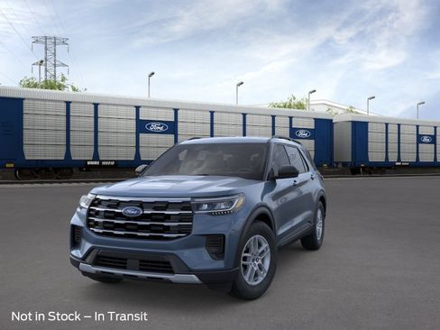 New 2026 Ford Explorer Active RWD image 2